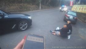 男子車內輕生，彰化、南投警民聯手破窗救人(圖／翻攝畫面)