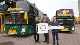 ▲台鋼雄鷹2台隊巴曝光。（圖／台鋼雄鷹球團提供）