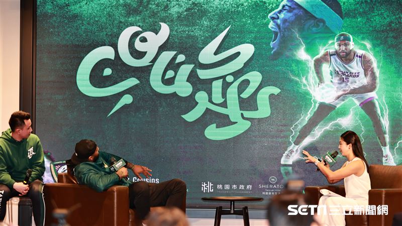 卡森斯周邊商品曝光　英文姓氏變專屬LOGO