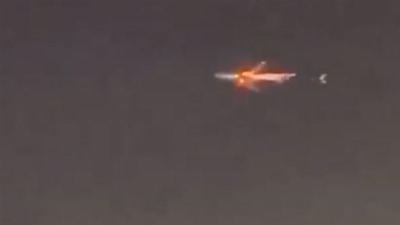 波音747-8貨機引擎起火　驚悚噴火畫面曝