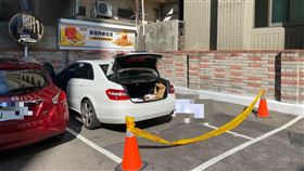 台中夫妻離婚，命案，女子多處刀傷，丈夫疑家暴挨告，殺害前妻自戕，五權西路麥當勞(圖／翻攝畫面)