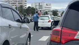 民進黨前台東黨部主委涉酒駕  檢方裁定不起訴前民進黨台東縣黨部主委簡維國112年12月初酒駕發生擦撞（圖），酒測值每公升0.16毫克，但通過警方直線往返、單腳站立、畫同心圓等測試，台東地檢署日前裁定不起訴，監理站也撤銷案件。中央社記者盧太城台東攝  113年1月20日