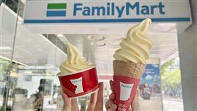 Fami!ce全家霜淇淋,全家提供