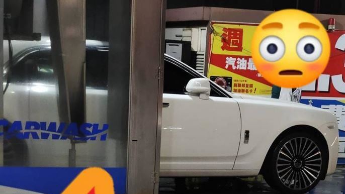 2千萬豪車到加油站洗車　他抬頭一看是RR
