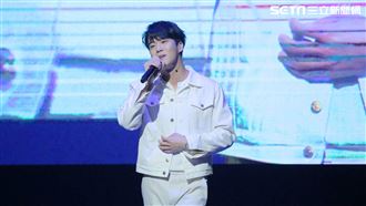 河錫辰自曝棉被就是衣服！淚灑舞台哭不停