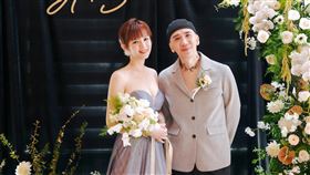 ▲作家H（陳鴻儀），陳珮甄。（圖／翻攝自臉書）