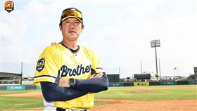 ▲中信兄弟投手教練王建民要在春訓調整投手群投球習慣以因應新的投球時間規定。（圖／中信兄弟球團提供）