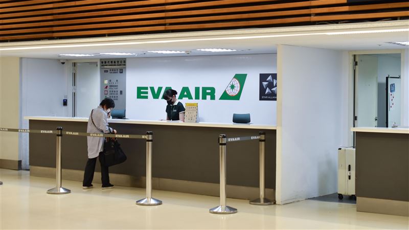 長榮機師不排除春節罷工　旅行業剉咧等