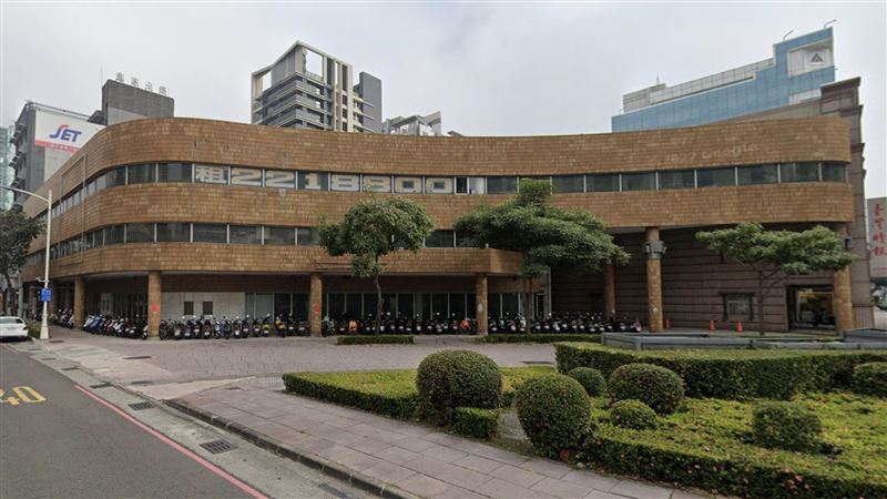 高雄主婦商場閒置25年　金主砸2億租14年