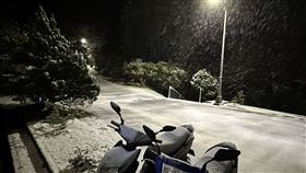 雨夾雪 氣象署鞍部氣象站