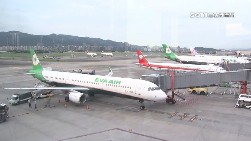 長榮工會釀罷工！旅行社湧機票簽轉電話