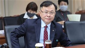 立院交委會審NCC預算　陳耀祥出席立法院交通委員會30日審查113年度中央政府總預算案關於國家通訊傳播委員會（NCC）單位預算，NCC主委陳耀祥（前）出席備詢。中央社記者裴禛攝　112年11月30日