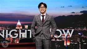 賀瓏目前未對此事發聲，但臉書已被網友留言灌爆。（圖／翻攝自賀瓏粉專）