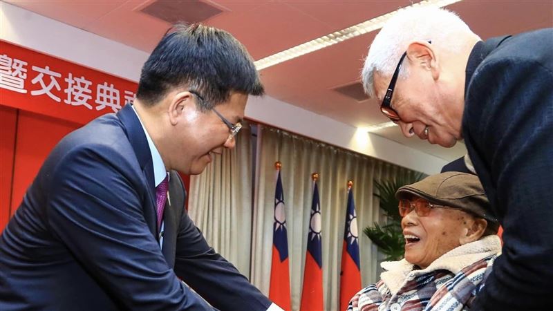 「彩虹爺爺」高齡辭世　林佳龍發文懷念