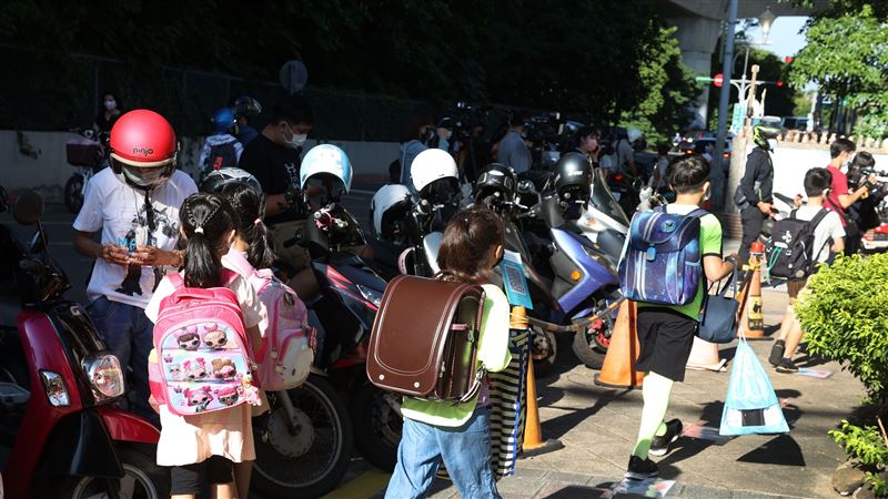 家長別慌！小一新生入學指南1張圖秒懂