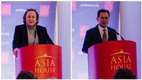 英國外交部主責印太事務的副大臣屈維里安（Anne-Marie Trevelyan，圖左）、中國駐英大使鄭澤光（右）皆出席參加智庫「亞洲之家」（Asia House）23日發布2024年度展望報告。（圖／翻攝自X平台@asiahouseuk）