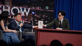 賀瓏目前未對此事發聲，但臉書已被網友留言灌爆。（圖／翻攝自賀瓏粉專）