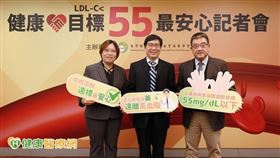 醫師共同提醒（由左至右：吳彥雯醫師、劉言彬醫師、高憲立醫師），高風險病患應節制飲食與飲酒，並保持規律運動，以控制血脂，促進心血管健康。(圖_學會提供)