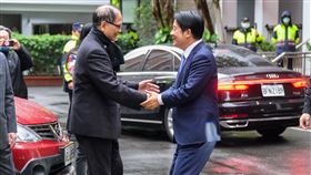 立法院長游錫堃今（25）日接受資深媒體人黃暐瀚專訪表示，對連任院長有信心，因為看到很多人在幫他拉票。（圖／翻攝自游錫堃臉書）