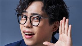 賀瓏目前未對此事發聲，但臉書被網友留言灌爆。（圖／翻攝自賀瓏臉書）