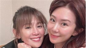 鄭仲茵和佩甄。（翻攝自IG