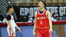 南山高中以3分之差擊敗光復高中，也斬斷對手超狂的跨季32連勝。（圖／高中體總提供）