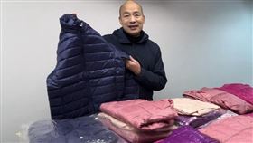 ▲韓國瑜訂購了1,000件羽絨衣要替弱勢長輩送暖。（圖／翻攝自韓國瑜臉書）