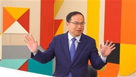 王義川接受專訪（圖／自由時報《官我什麼事》提供）