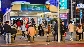 西門站六號出口(記者陳弋攝影)