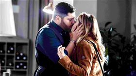 薩爾瓦多扮男烹友《黑手黨餐廳》心太軟奪觀眾獎。（圖／海鵬提供）