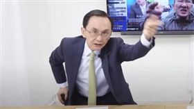 吳子嘉大罵館長。（圖／翻攝自YouTube董事長開講）