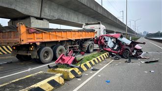 4人同車準備吃尾牙　途中撞砂石車3死1傷