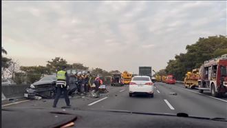 國1驚傳嚴重事故　他逆向撞翻2車釀1死3傷