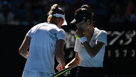 ▲謝淑薇、梅丹斯（Elise Mertens）攜手拿下本屆澳網女雙冠軍。（圖／翻攝自#AusOpen X）