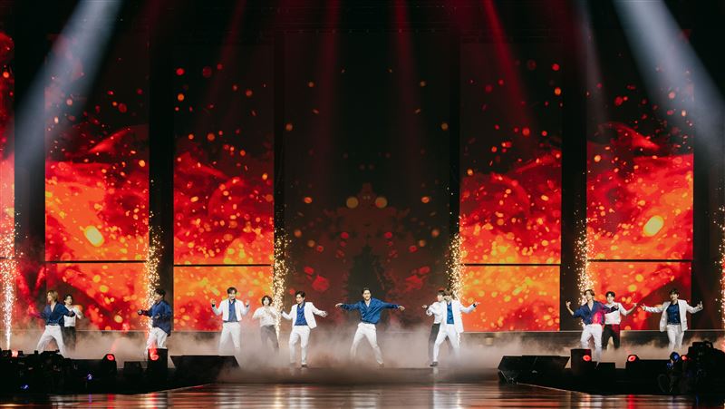 圭賢衝夜市被E.L.F包圍　推雞排說沒股份