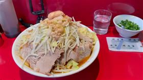 （圖／翻攝自「アカボシマシマシTV」YouTube）