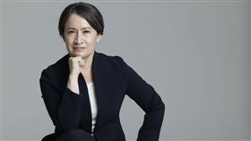 蕭美琴今（29）天午間在臉書發文透露，剛剛去苗栗謝票活動的路上，因有鼻塞症狀，在車上做了快篩結果陽性，第二度確診。（圖／翻攝自蕭美琴臉書）