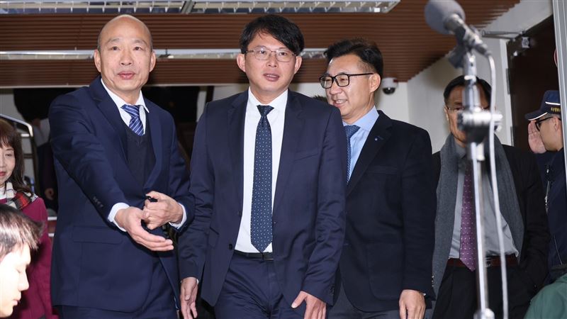 柯文哲搞閉門會談出手了！他驚爆背後用意