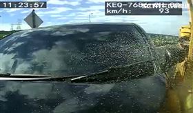 國道三號台中緩撞車遭撞高架翻落，1死1重傷。(圖/翻攝畫面)