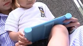 1天盯平板6小時 5歲女童罕見罹患