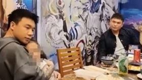 Toyz（左起）、小女粉安安、超哥（圖／翻攝自YT）