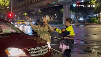 建仔簽名球滯銷　四海幫前堂主曾討債廠商