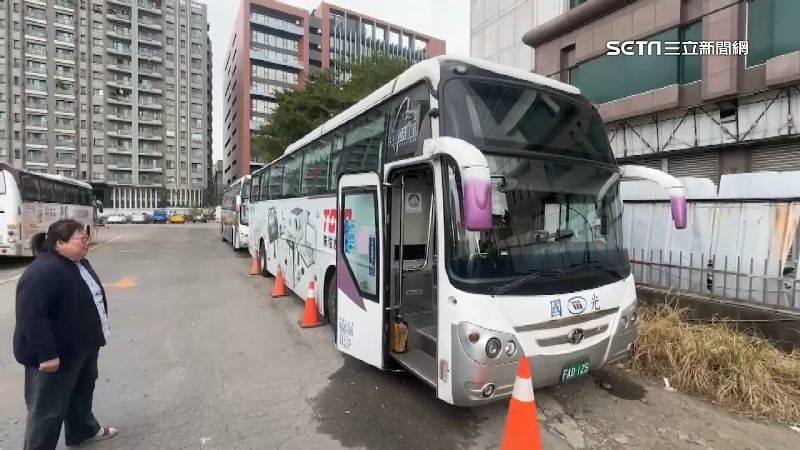 司機用全力護乘客　載客20年退休又被召回