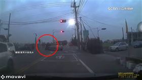 最低300罰鍰！微型電動二輪車闖燈肇事摔傷