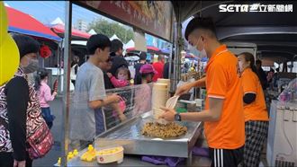 鹽埕鴨肉名店聚集　遊客嗨：看小鴨吃小鴨