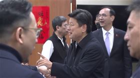 國民黨立法院黨團改選總召集人，鼓掌通過同額競選的傅崐萁擔任總召，黨主席朱立倫、立法院長候選人韓國瑜致意。