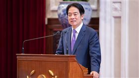 副總統賴清德今（27）日上午接見「社團法人中華慈光愛心會第26屆『大愛獎』得獎人及其身心障礙子弟」。（圖／總統府提供)