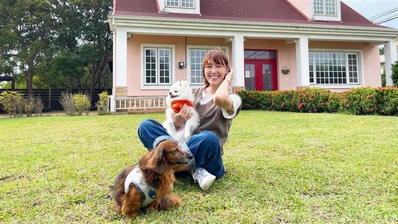 誘捕橘貓突爆意外　女星1東西掉海崩潰