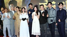 傅孟柏、邵雨薇、李國毅、田中千繪、周曉涵、林在培和徐鈞浩出席《商魂》首映會。（圖／記者林明柔攝影）