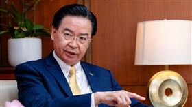 外交部長吳釗燮受訪時表示，吐瓦魯總理拿塔諾（Kausea Natano）近期向我重申兩國堅定邦誼。（圖／翻攝自外交部）